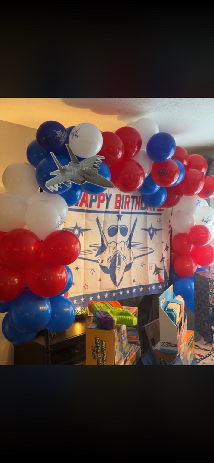 Fighter jet birthday balloon setup
