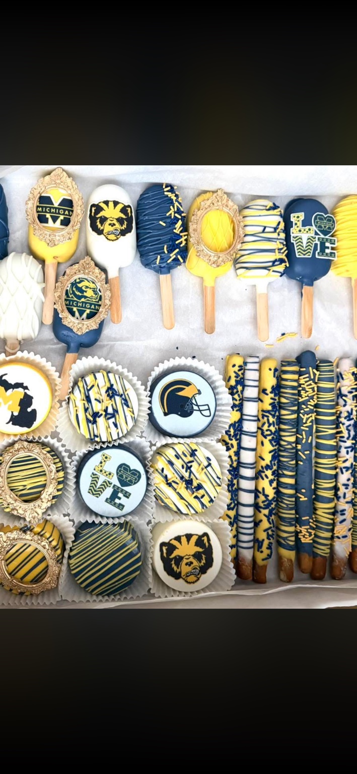 Michigan themed dessert treat box