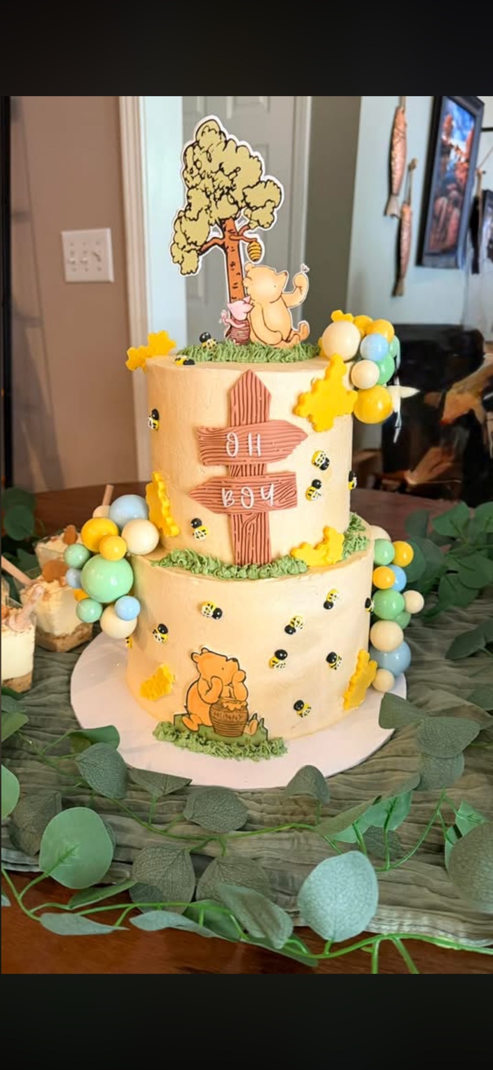 Winnie the Pooh custom cake
